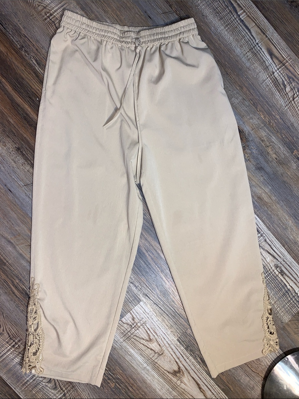 Kids Cream Lace-Trim Pull-On Pants